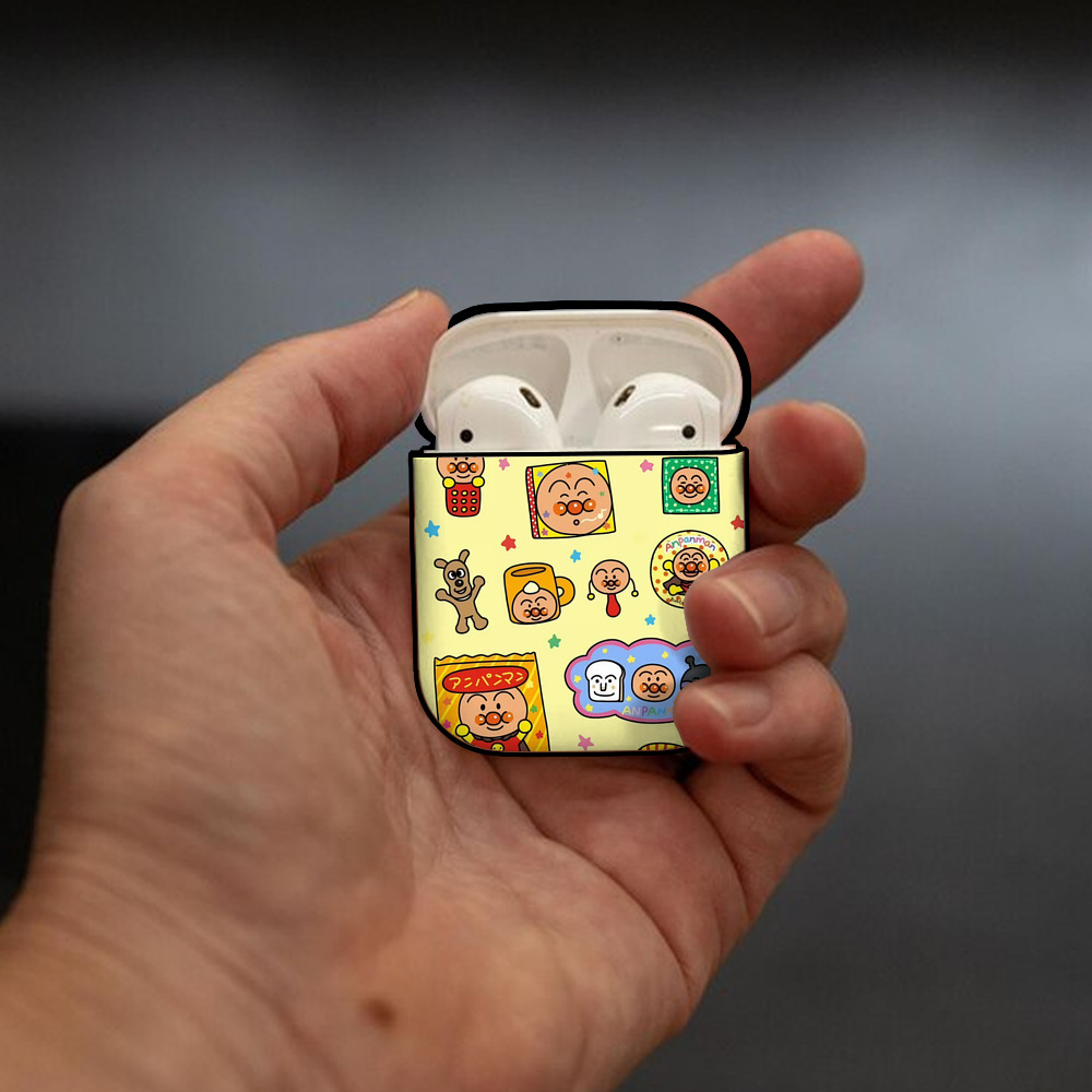 アンパンマン Anpanman AirPods 第2世代保護ケース ハードシェル ブラック 耐衝撃・防指紋・カラビナ付き