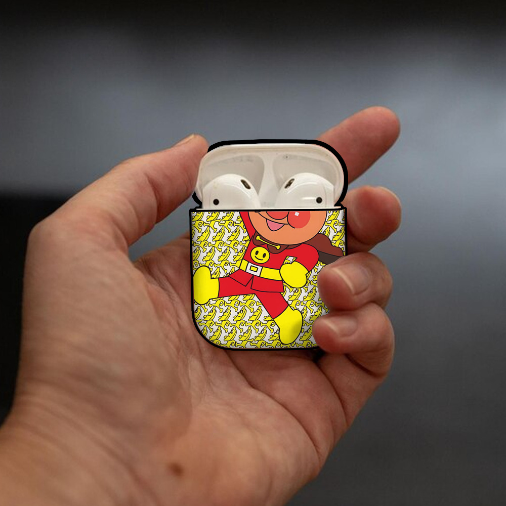 アンパンマン Anpanman AirPods 第2世代保護ケース ハードシェル ブラック 耐衝撃・防指紋・カラビナ付き