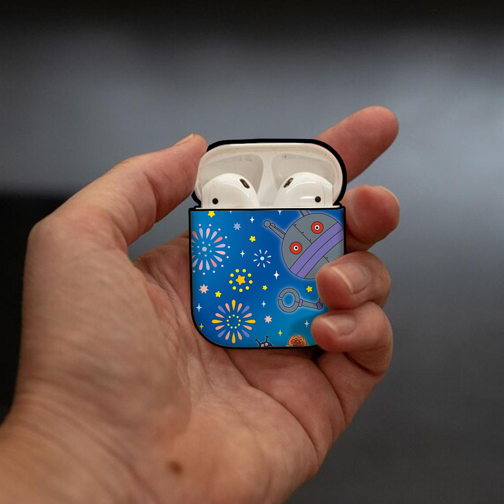 アンパンマン Anpanman AirPods 第2世代保護ケース ハードシェル ブラック 耐衝撃・防指紋・カラビナ付き