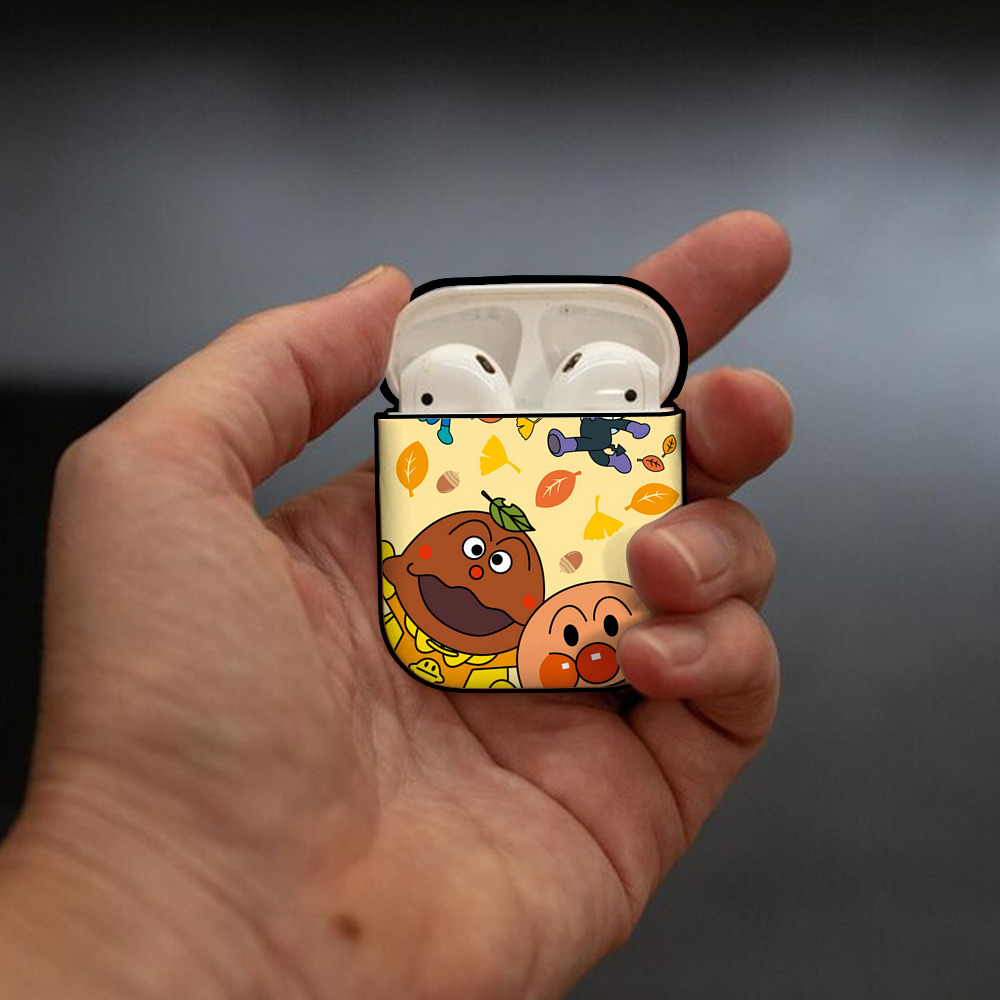 アンパンマン Anpanman AirPods 第2世代保護ケース ハードシェル ブラック 耐衝撃・防指紋・カラビナ付き