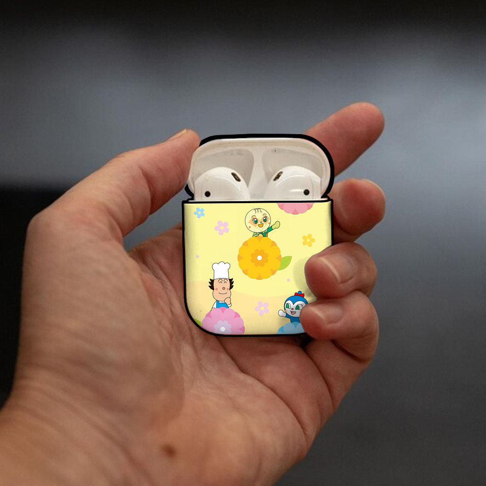 アンパンマン Anpanman AirPods 第2世代保護ケース ハードシェル ブラック 耐衝撃・防指紋・カラビナ付き