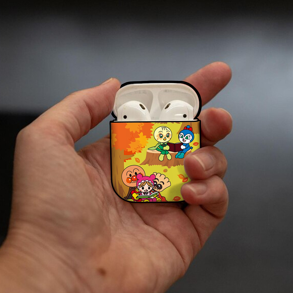 アンパンマン Anpanman AirPods 第2世代保護ケース ハードシェル ブラック 耐衝撃・防指紋・カラビナ付き