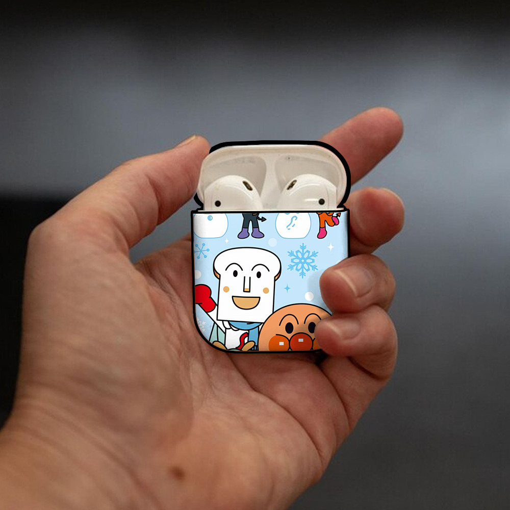 アンパンマン Anpanman AirPods 第2世代保護ケース ハードシェル ブラック 耐衝撃・防指紋・カラビナ付き