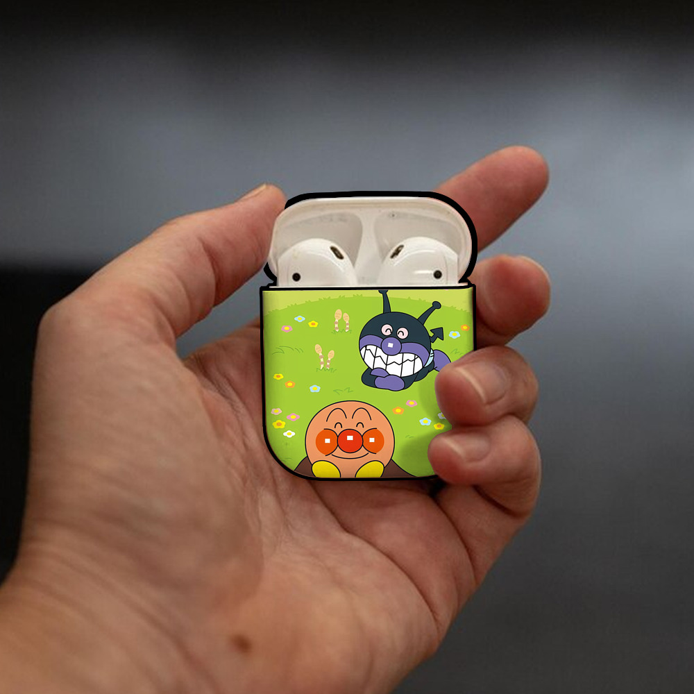 アンパンマン Anpanman AirPods 第2世代保護ケース ハードシェル ブラック 耐衝撃・防指紋・カラビナ付き
