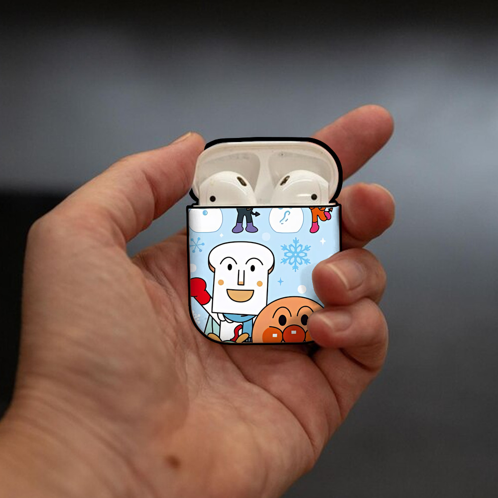 アンパンマン Anpanman AirPods 第2世代保護ケース ハードシェル ブラック 耐衝撃・防指紋・カラビナ付き
