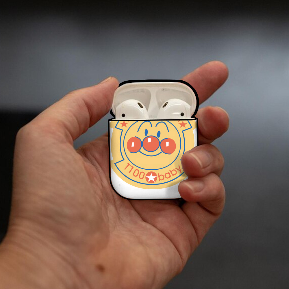 アンパンマン Anpanman AirPods 第2世代保護ケース ハードシェル ブラック 耐衝撃・防指紋・カラビナ付き