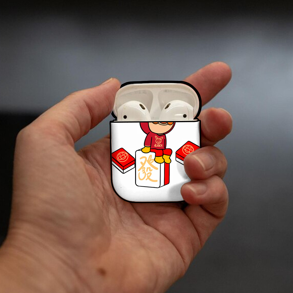 アンパンマン Anpanman AirPods 第2世代保護ケース ハードシェル ブラック 耐衝撃・防指紋・カラビナ付き