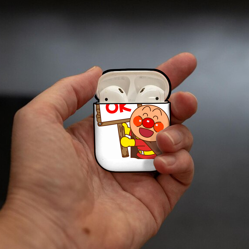 アンパンマン Anpanman AirPods 第2世代保護ケース ハードシェル ブラック 耐衝撃・防指紋・カラビナ付き