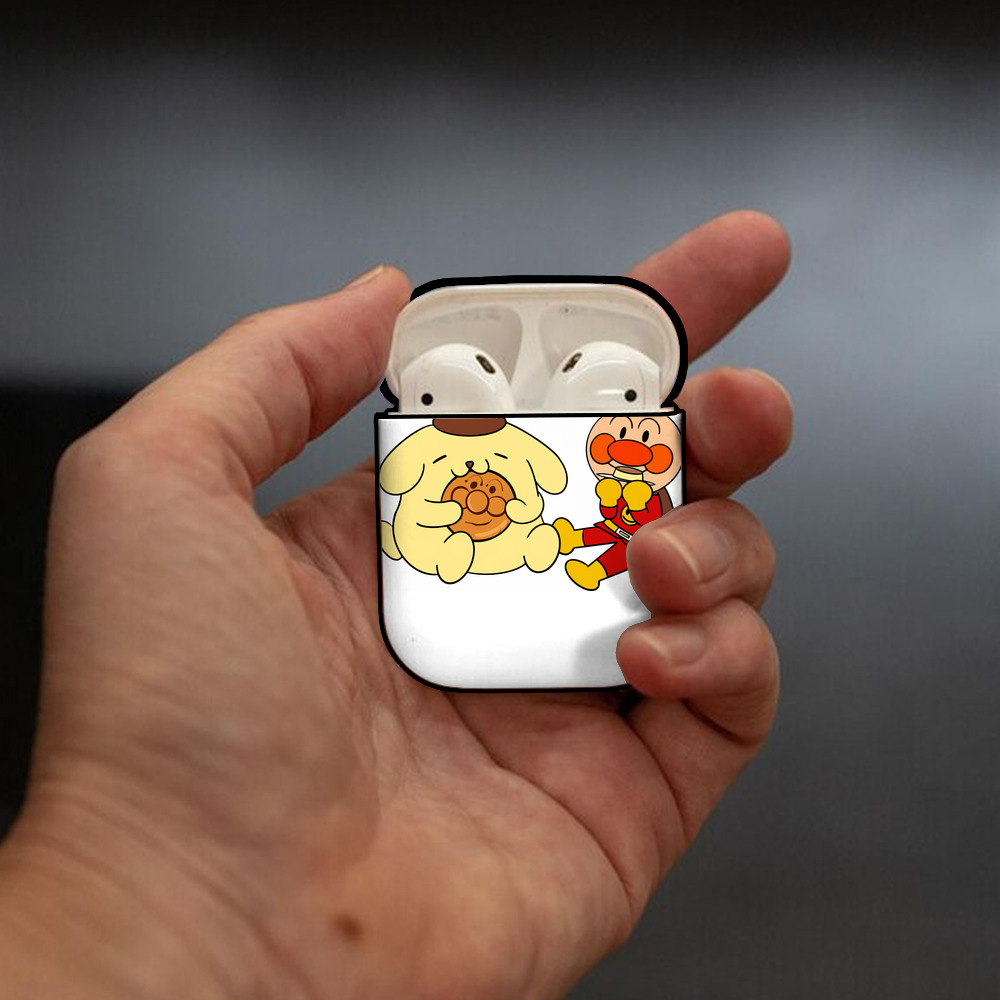 アンパンマン Anpanman AirPods 第2世代保護ケース ハードシェル ブラック 耐衝撃・防指紋・カラビナ付き