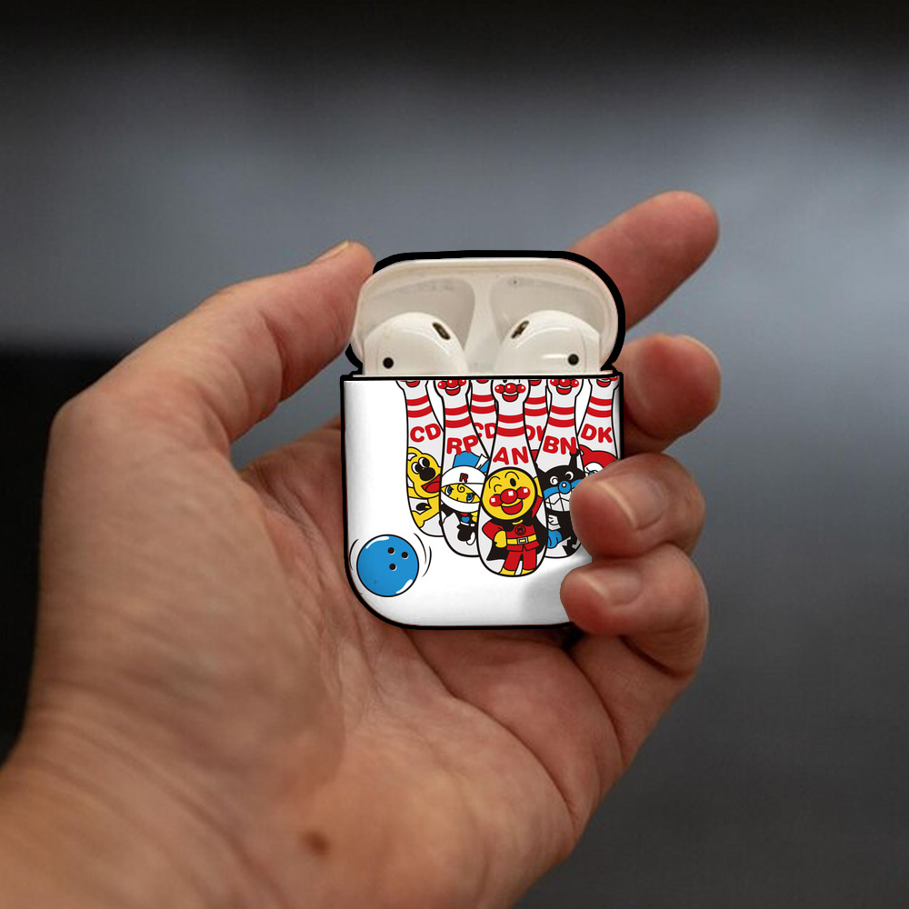 アンパンマン Anpanman AirPods 第2世代保護ケース ハードシェル ブラック 耐衝撃・防指紋・カラビナ付き